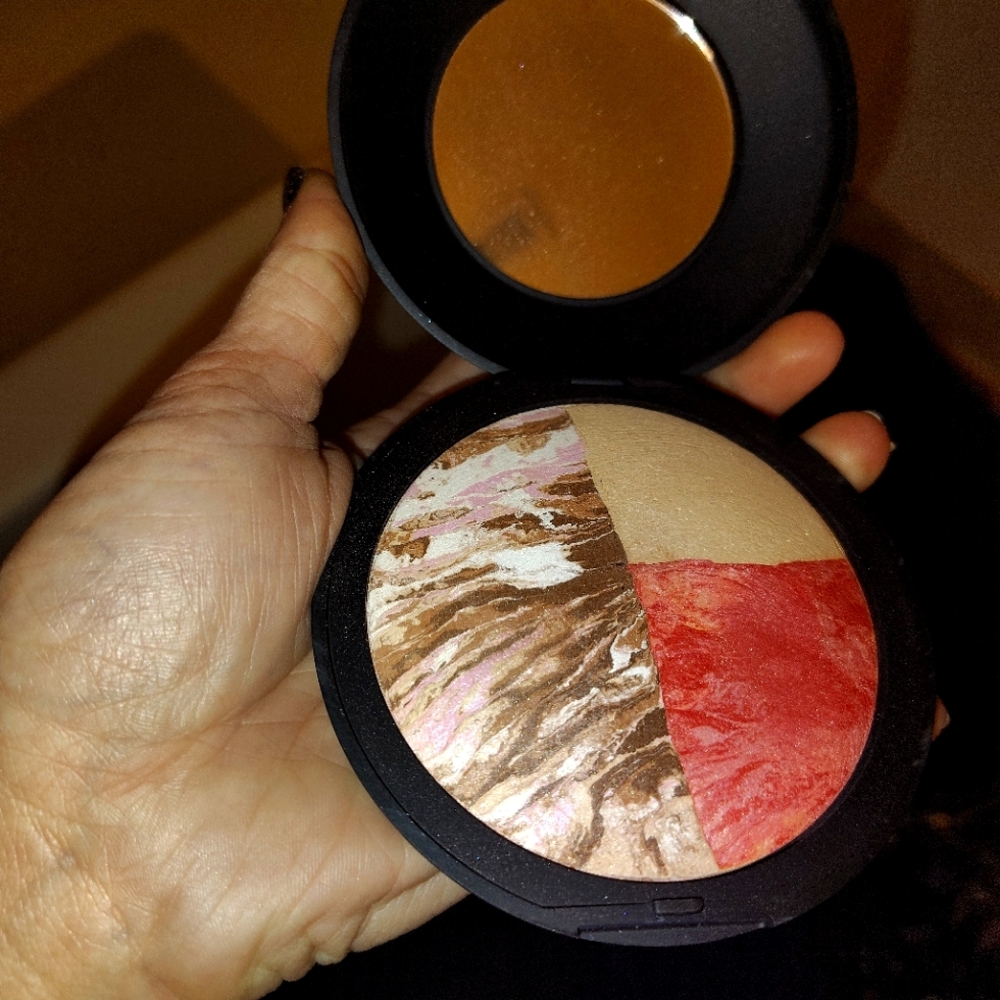 Laura Geller baked blush highlighter contour
